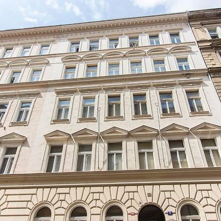 Studio In The Historic Center Apartment Prague Luaran gambar
