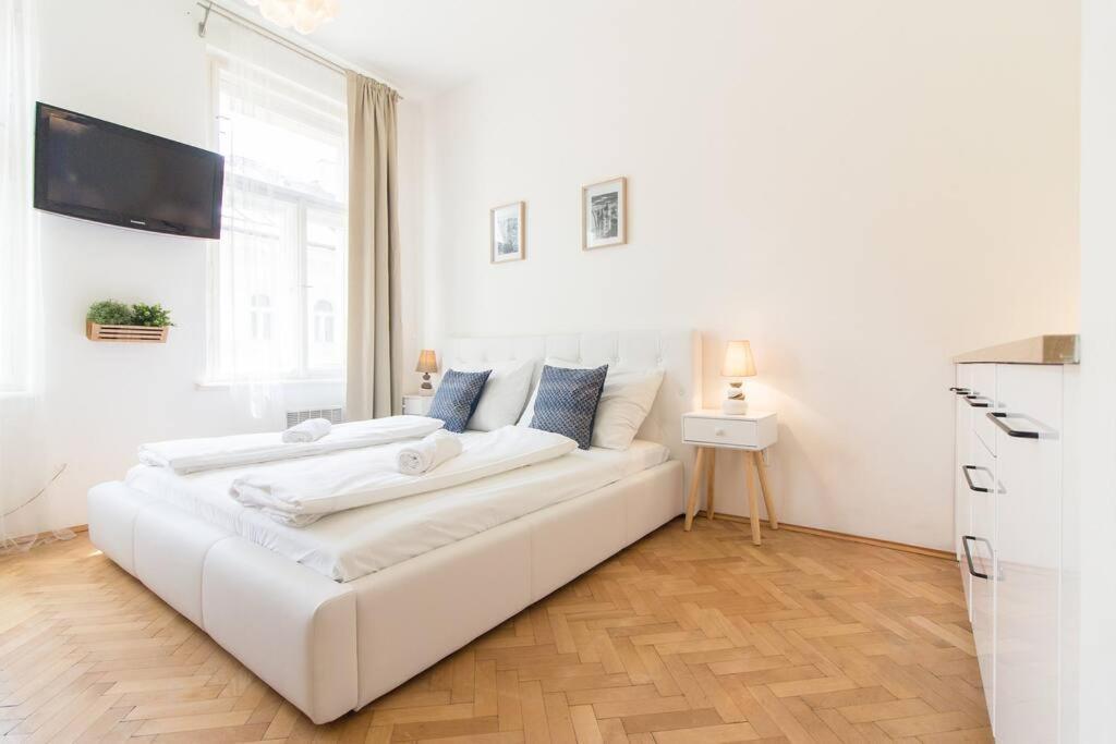 Studio In The Historic Center Apartment Prague Luaran gambar